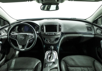 Подержанный автомобиль Opel Insignia Sedan 2013 года (13 фото)