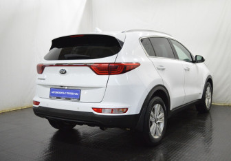Подержанный автомобиль Kia Sportage 2016 года (5 фото)