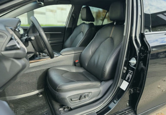 Подержанный автомобиль Toyota Camry Sedan 2019 года (13 фото)