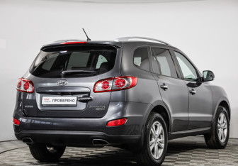 Подержанный автомобиль Hyundai Santa Fe 2010 года (5 фото)