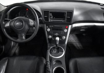 Подержанный автомобиль Subaru Outback Wagon 2006 года (15 фото)