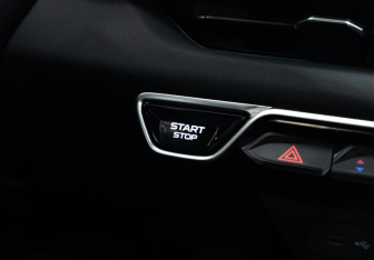 Подержанный автомобиль Geely Coolray 2023 года (18 фото)