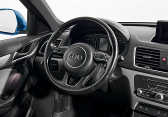 Подержанный автомобиль Audi Q3 2016 года (14 фото)
