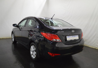 Подержанный автомобиль Hyundai Solaris Sedan 2016 года (7 фото)