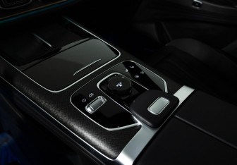 Подержанный автомобиль Jaecoo J8 2024 года (24 фото)