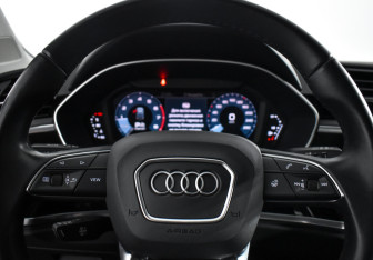 Подержанный автомобиль Audi Q3 Sportback 2020 года (17 фото)