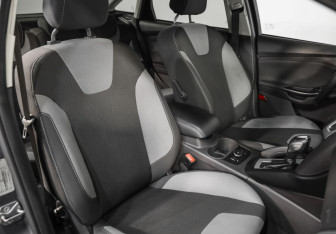 Подержанный автомобиль Ford Focus Sedan 2013 года (19 фото)