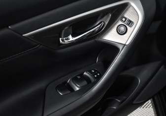 Подержанный автомобиль Nissan Teana 2014 года (10 фото)