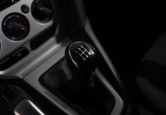 Подержанный автомобиль Ford Focus Hatchback 2013 года (12 фото)