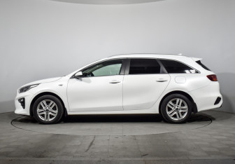 Подержанный автомобиль Kia Ceed Wagon 2021 года (8 фото)