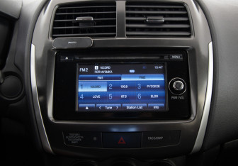 Подержанный автомобиль Mitsubishi ASX 2013 года (14 фото)