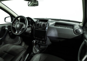 Подержанный автомобиль Renault Duster 2020 года (9 фото)