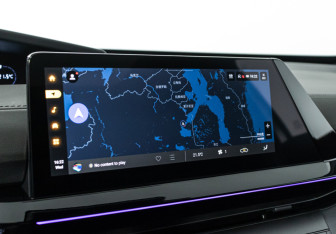 Подержанный автомобиль Changan UNI-V 2023 года (18 фото)