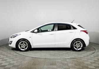 Подержанный автомобиль Hyundai i30 Hatchback 2013 года (8 фото)