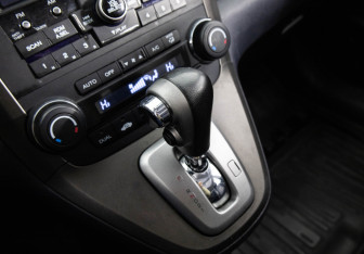 Подержанный автомобиль Honda CR-V 2012 года (15 фото)