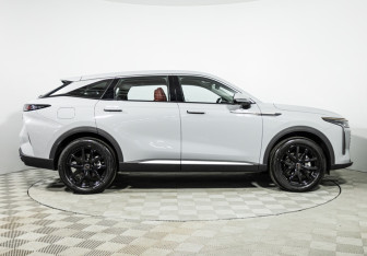 Подержанный автомобиль Exeed RX 2023 года (4 фото)