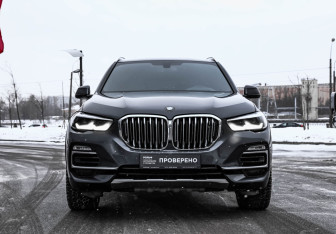 Подержанный автомобиль BMW X5 2018 года (4 фото)