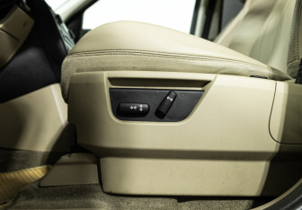 Подержанный автомобиль Land Rover Freelander 2014 года (19 фото)