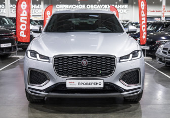 Подержанный автомобиль Jaguar F-Pace 2022 года (5 фото)