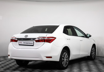 Подержанный автомобиль Toyota Corolla Sedan 2013 года (5 фото)