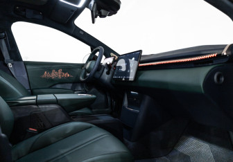 Подержанный автомобиль Zeekr X 2024 года (39 фото)