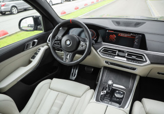 Подержанный автомобиль BMW X5 2021 года (13 фото)
