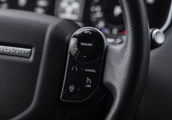 Подержанный автомобиль Land Rover Range Rover Sport 2018 года (15 фото)
