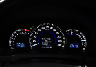Подержанный автомобиль Toyota Camry Sedan 2014 года (19 фото)