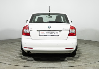 Подержанный автомобиль Skoda Octavia Liftback 2013 года (6 фото)
