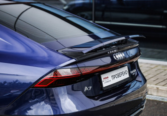 Подержанный автомобиль Audi A7 2019 года (13 фото)