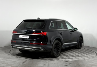 Подержанный автомобиль Audi Q7 2020 года (5 фото)