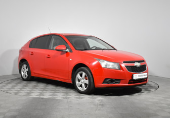 Подержанный автомобиль Chevrolet Cruze Hatchback 2012 года (3 фото)