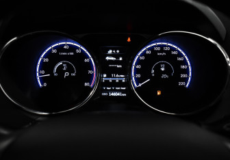 Подержанный автомобиль Hyundai ix35 2013 года (16 фото)