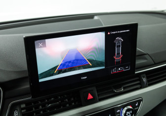 Подержанный автомобиль Audi A4 Sedan 2020 года (16 фото)