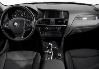 Подержанный автомобиль BMW X3 2014 года (15 фото)