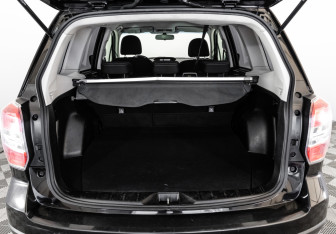 Подержанный автомобиль Subaru Forester Suv 2013 года (23 фото)