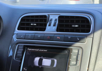 Подержанный автомобиль Volkswagen Polo Sedan 2019 года (13 фото)