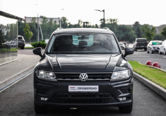 Подержанный автомобиль Volkswagen Tiguan 2018 года (4 фото)