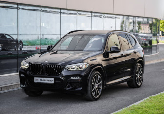 Подержанный автомобиль BMW X3 2018 года (3 фото)