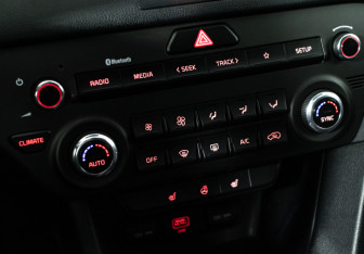 Подержанный автомобиль Kia Sportage 2021 года (18 фото)