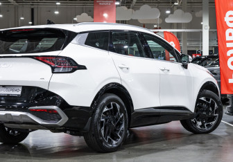 Подержанный автомобиль Kia Sportage 2024 года (8 фото)
