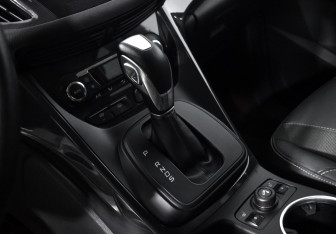 Подержанный автомобиль Ford Kuga 2015 года (11 фото)