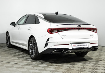Подержанный автомобиль Kia K5 2020 года (7 фото)
