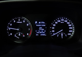 Подержанный автомобиль Hyundai Tucson 2019 года (12 фото)