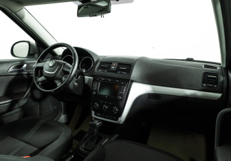 Подержанный автомобиль Skoda Yeti 2012 года (9 фото)