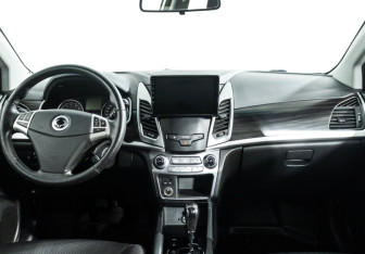 Подержанный автомобиль SsangYong Actyon 2013 года (13 фото)