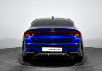 Подержанный автомобиль Kia K5 2021 года (6 фото)