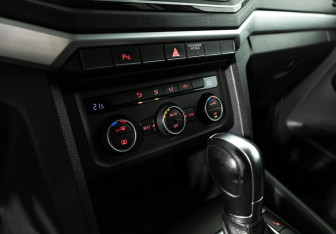 Подержанный автомобиль Volkswagen Amarok 2018 года (18 фото)