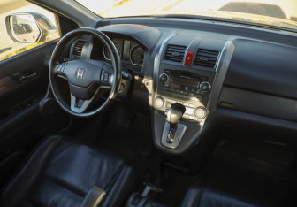 Подержанный автомобиль Honda CR-V 2008 года (10 фото)