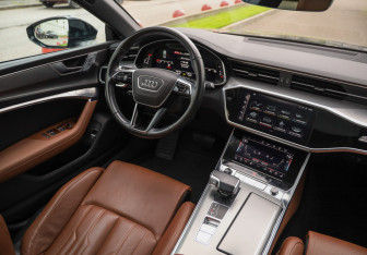 Подержанный автомобиль Audi A7 2020 года (10 фото)